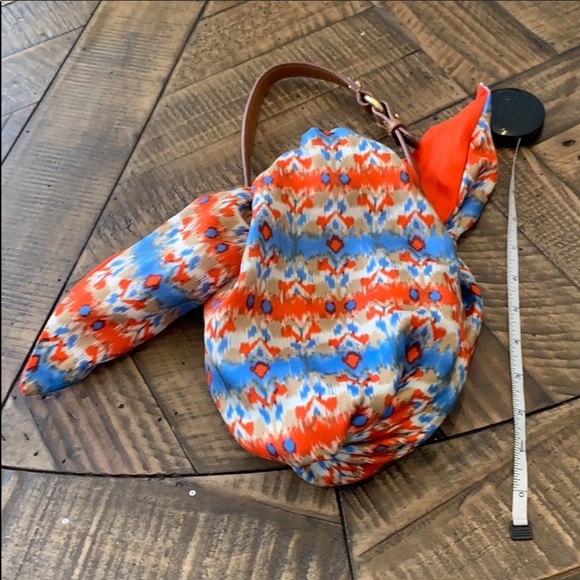 Silk UGG BAG. Super cute. - Picture 1 of 6